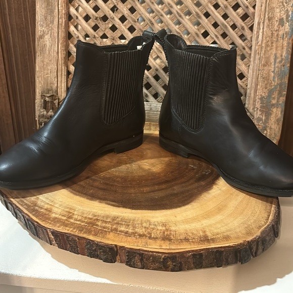 Women’s Ugg Boots size 6 in great condition! - Picture 3 of 6